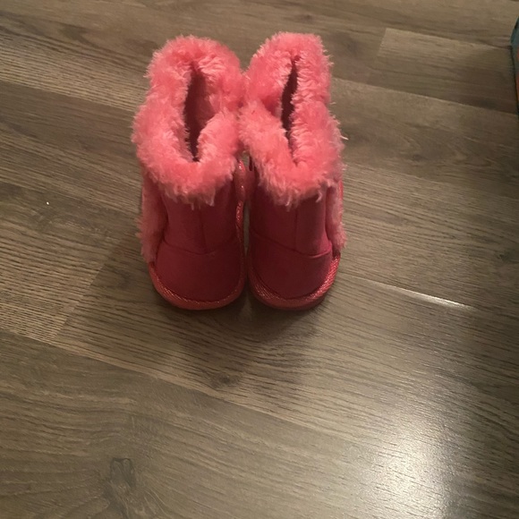 Size 4 toddler boots - Picture 3 of 4
